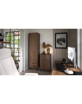 Komoda LANA 03 Elegantný orech - STOJÍCÍ SKŘÍŇ SE ŠUPLÍKY